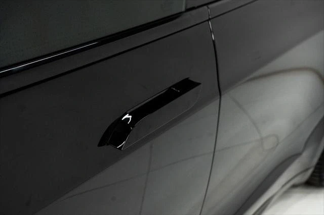 2022 Tesla Model S Plaid - Image 10 of 21