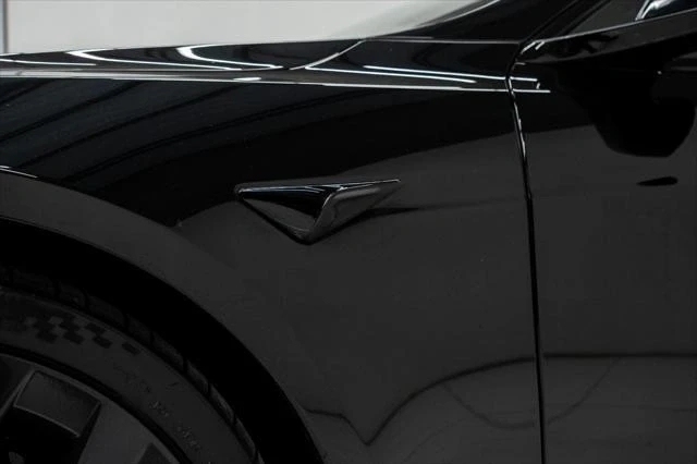 2022 Tesla Model S Plaid - Image 11 of 21