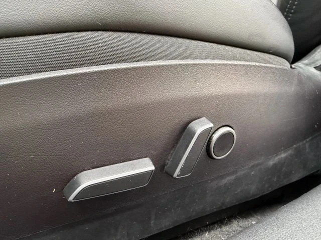 2022 Tesla Model S - Image 12 of 21