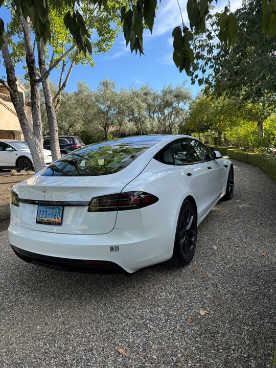 2022 Tesla Model S - Image 4 of 15