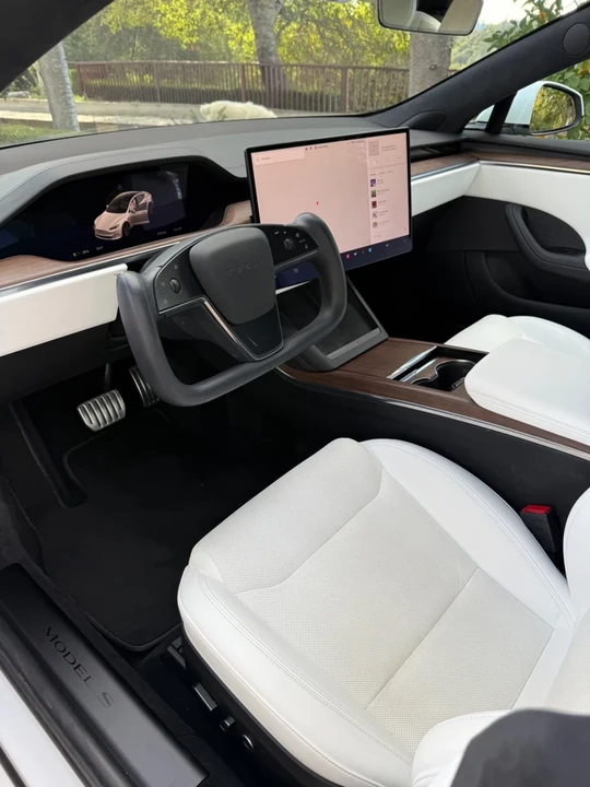 2022 Tesla Model S - Image 8 of 15