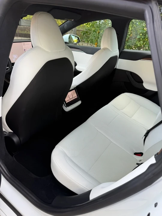 2022 Tesla Model S - Image 9 of 15