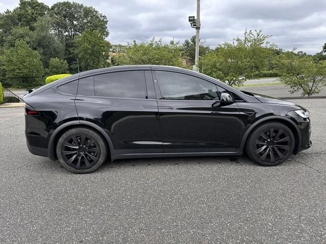 2022 Tesla Model X - Image 9 of 12