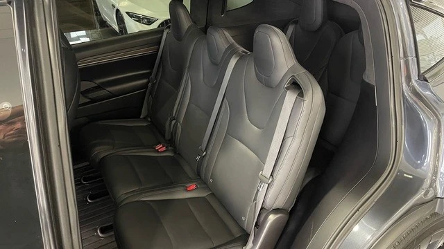 2022 Tesla Model X - Image 31 of 31