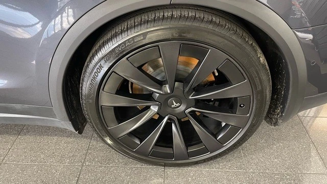 2022 Tesla Model X - Image 22 of 31
