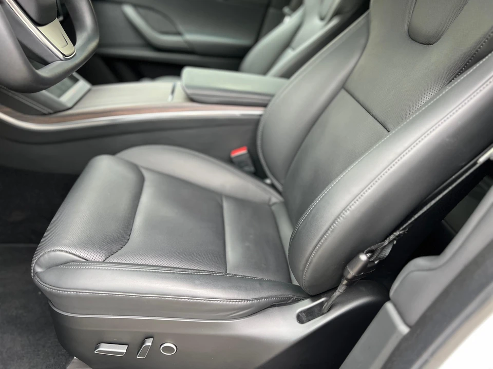 2022 Tesla Model X - Image 29 of 31