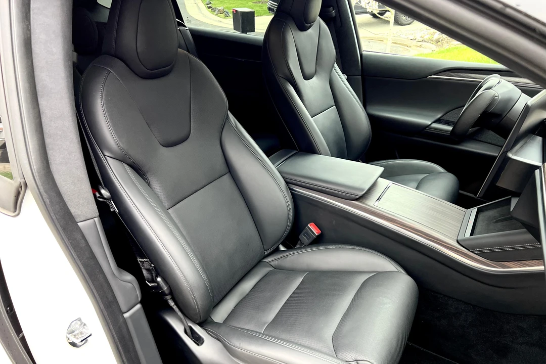 2022 Tesla Model X - Image 25 of 31