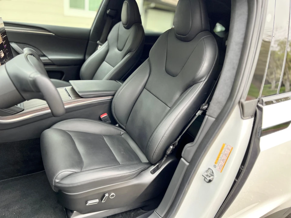2022 Tesla Model X - Image 28 of 31