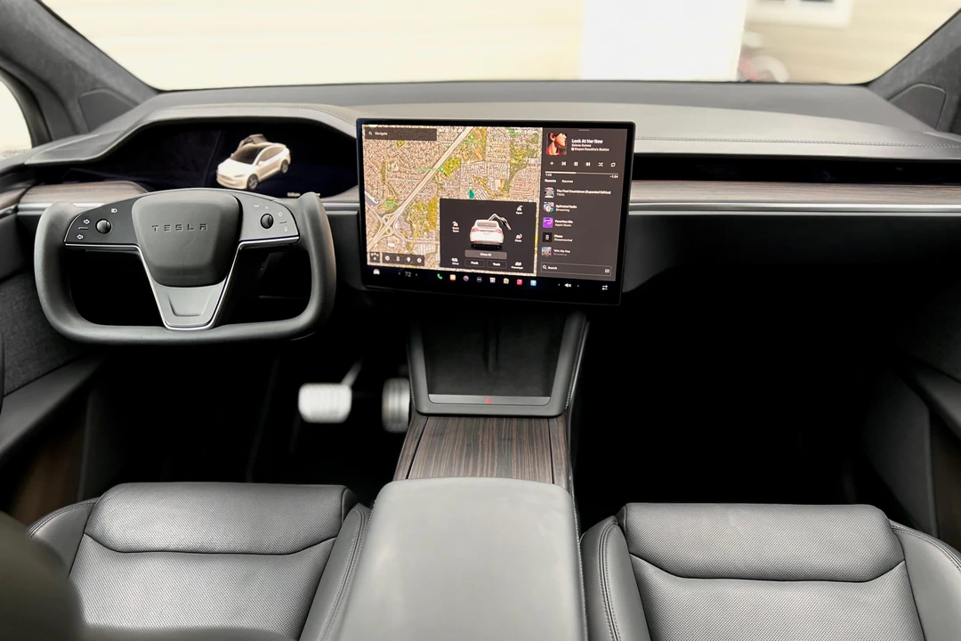 2022 Tesla Model X - Image 24 of 31
