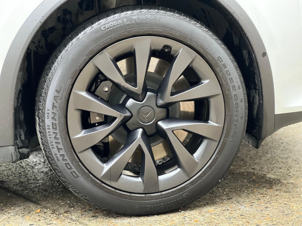2022 Tesla Model X - Image 23 of 31