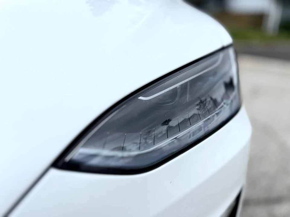 2022 Tesla Model X - Image 12 of 31