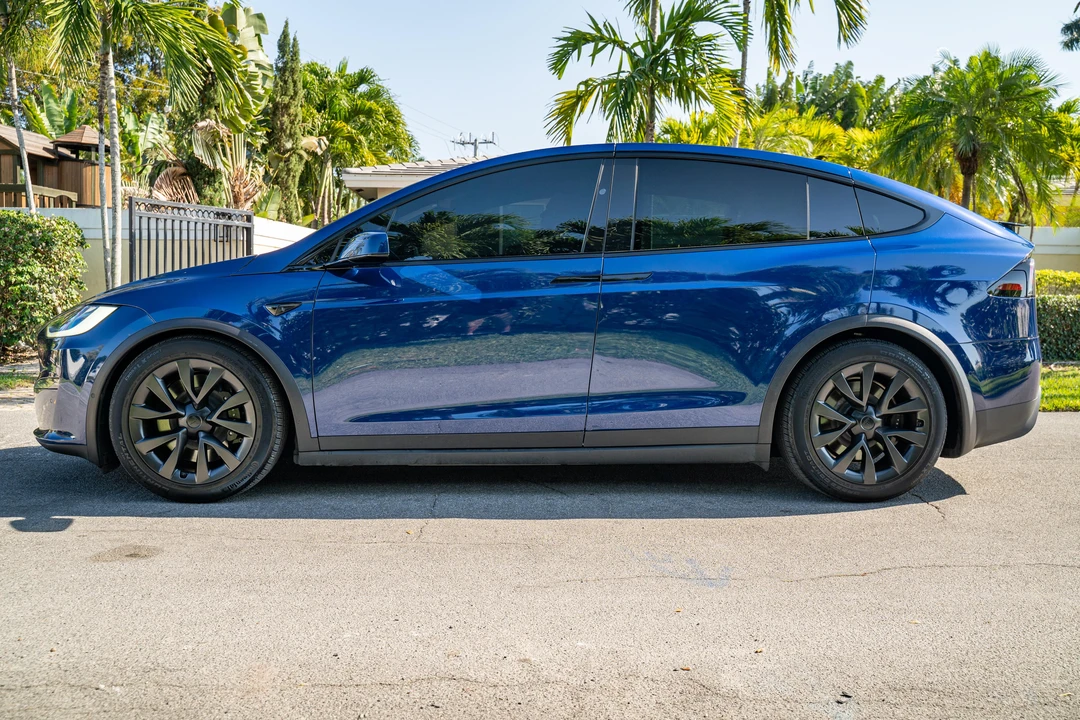 2022 Tesla Model X - Image 6 of 31