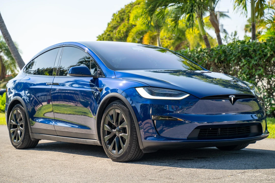 2022 Tesla Model X - Image 10 of 31