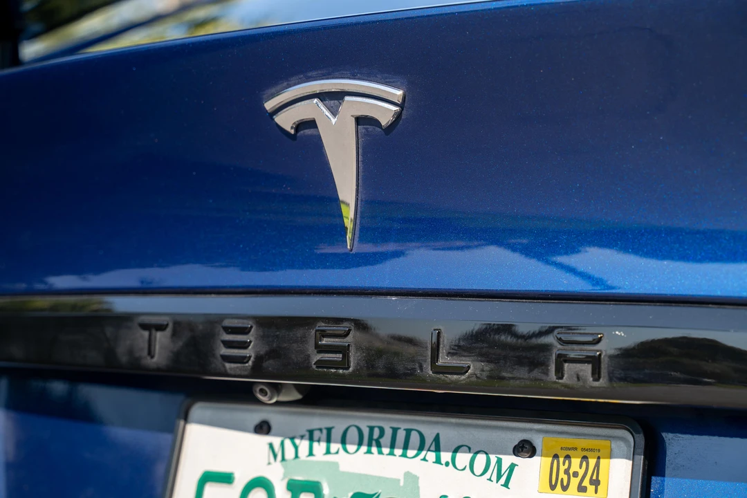2022 Tesla Model X - Image 26 of 31