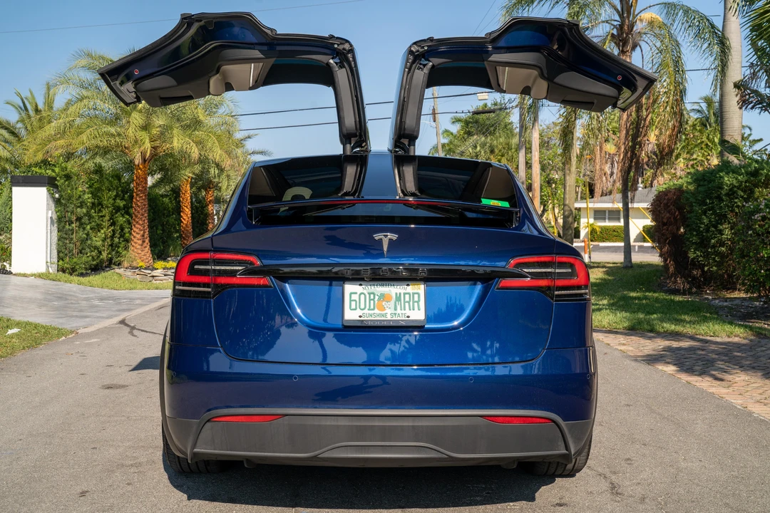 2022 Tesla Model X - Image 14 of 31