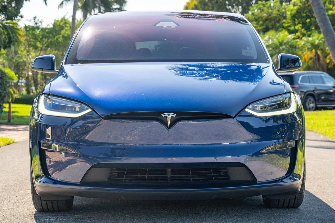2022 Tesla Model X - Image 2 of 31