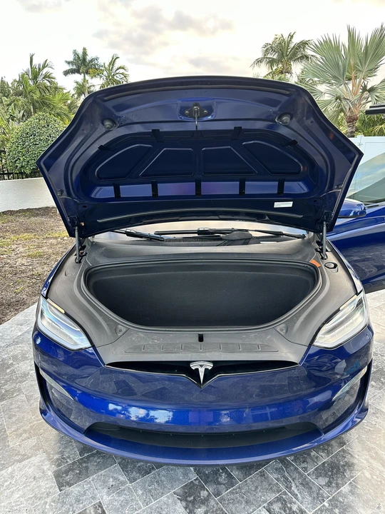 2022 Tesla Model X - Image 11 of 31