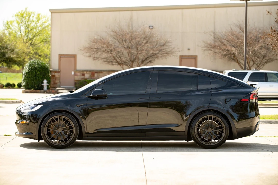 2022 Tesla Model X - Image 5 of 18