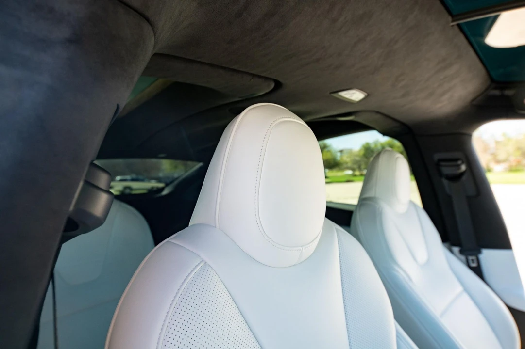 2022 Tesla Model X - Image 10 of 18