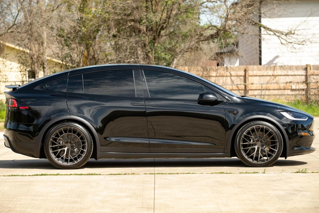 2022 Tesla Model X - Image 3 of 18