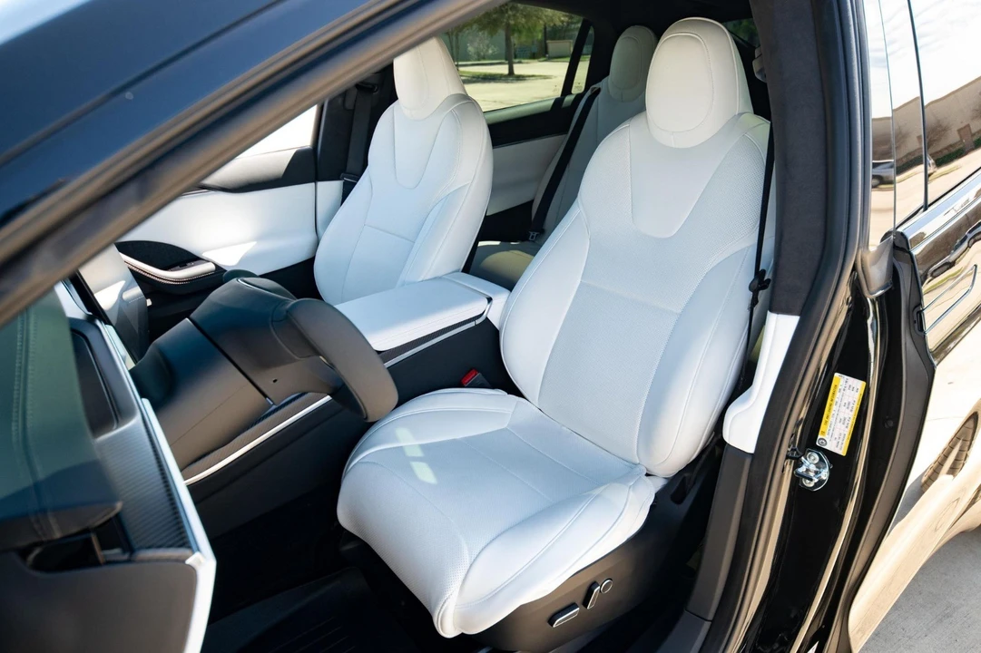 2022 Tesla Model X - Image 18 of 18