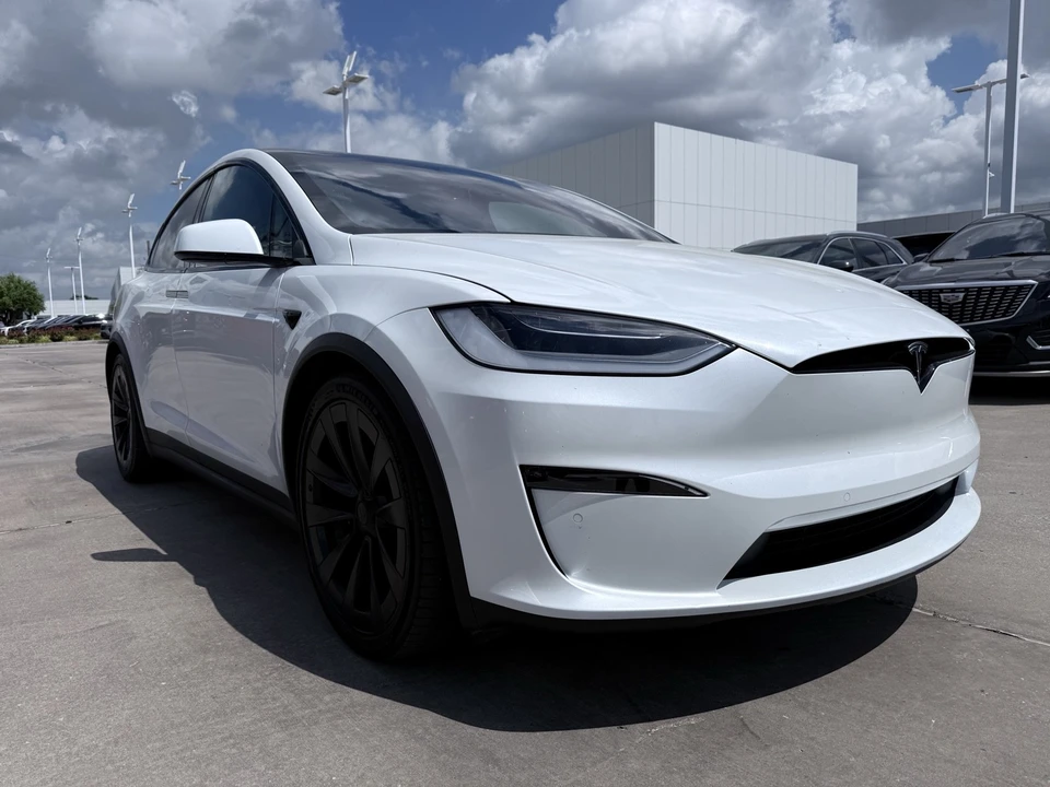 2022 Tesla Model X - Image 4 of 20