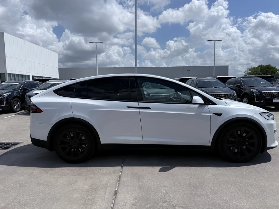 2022 Tesla Model X - Image 6 of 20