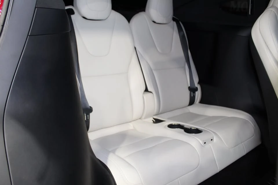 2022 Tesla Model X - Image 7 of 10