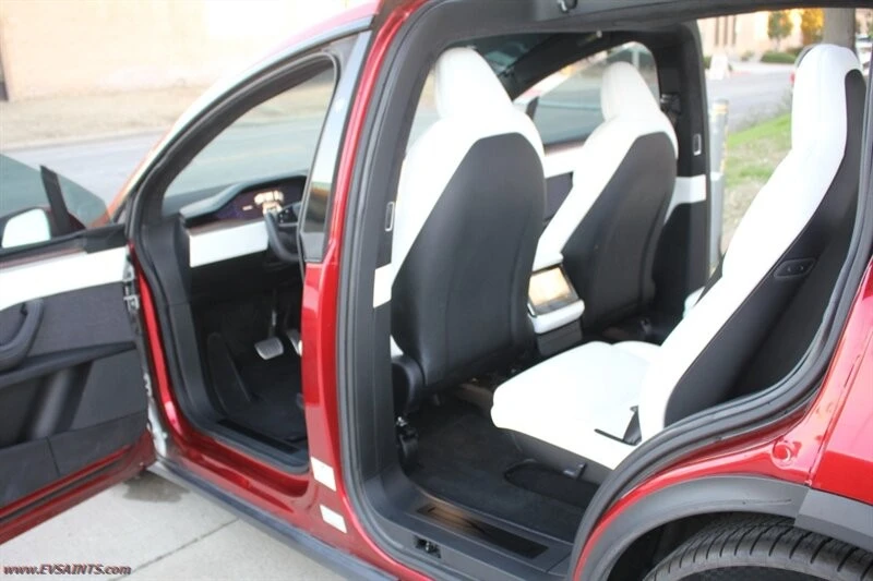 2022 Tesla Model X - Image 14 of 21