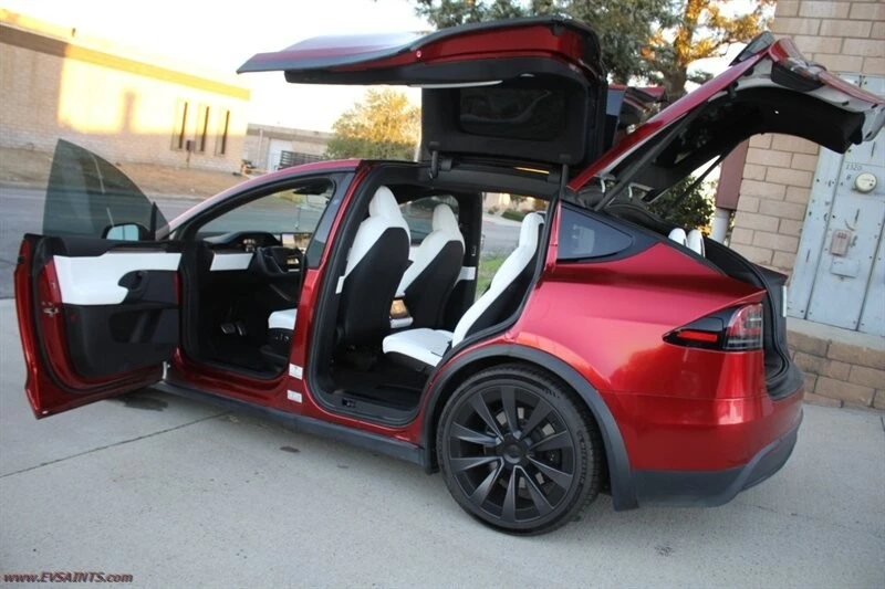 2022 Tesla Model X - Image 2 of 21