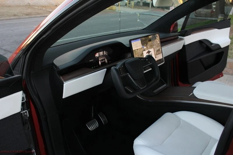 2022 Tesla Model X - Image 16 of 21