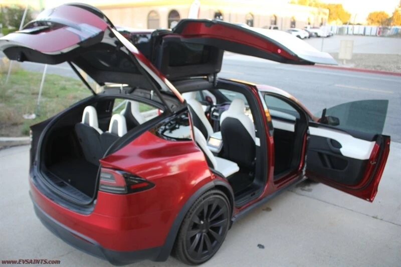 2022 Tesla Model X - Image 11 of 21