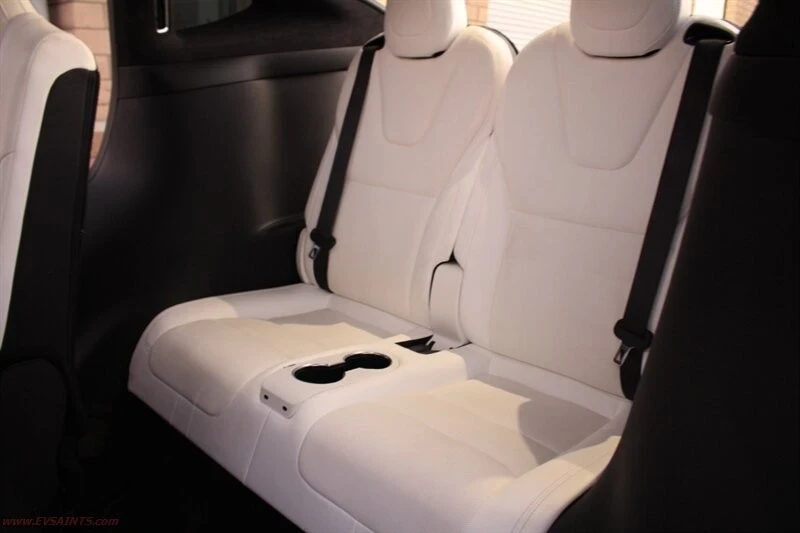 2022 Tesla Model X - Image 18 of 21