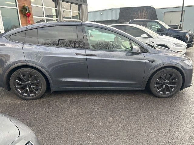 2022 Tesla Model X - Image 9 of 21