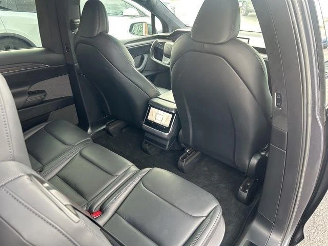 2022 Tesla Model X - Image 17 of 21