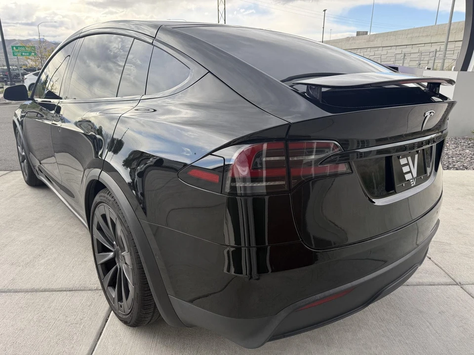 2022 Tesla Model X - Image 6 of 29