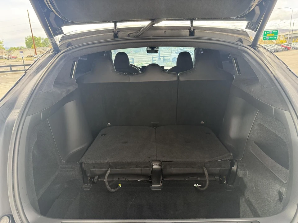 2022 Tesla Model X - Image 19 of 29