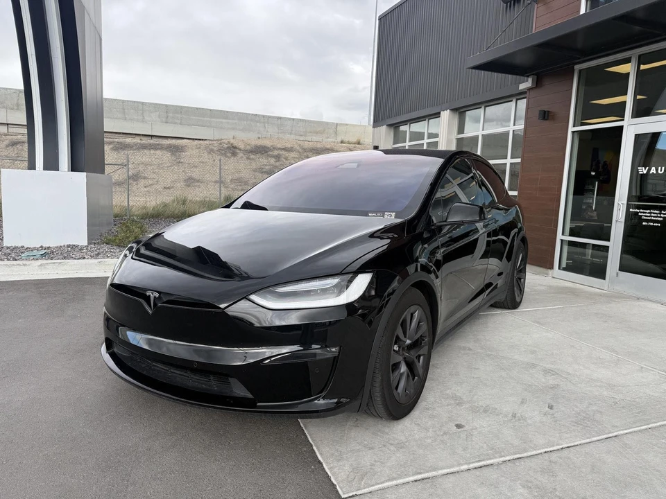2022 Tesla Model X - Image 4 of 29