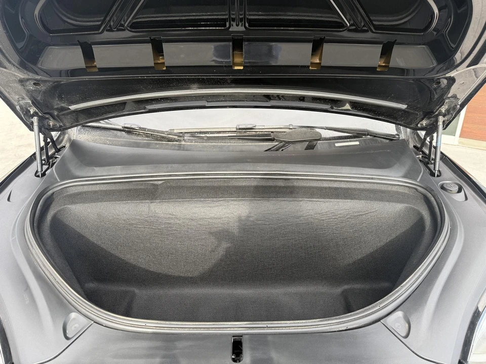 2022 Tesla Model X - Image 29 of 29