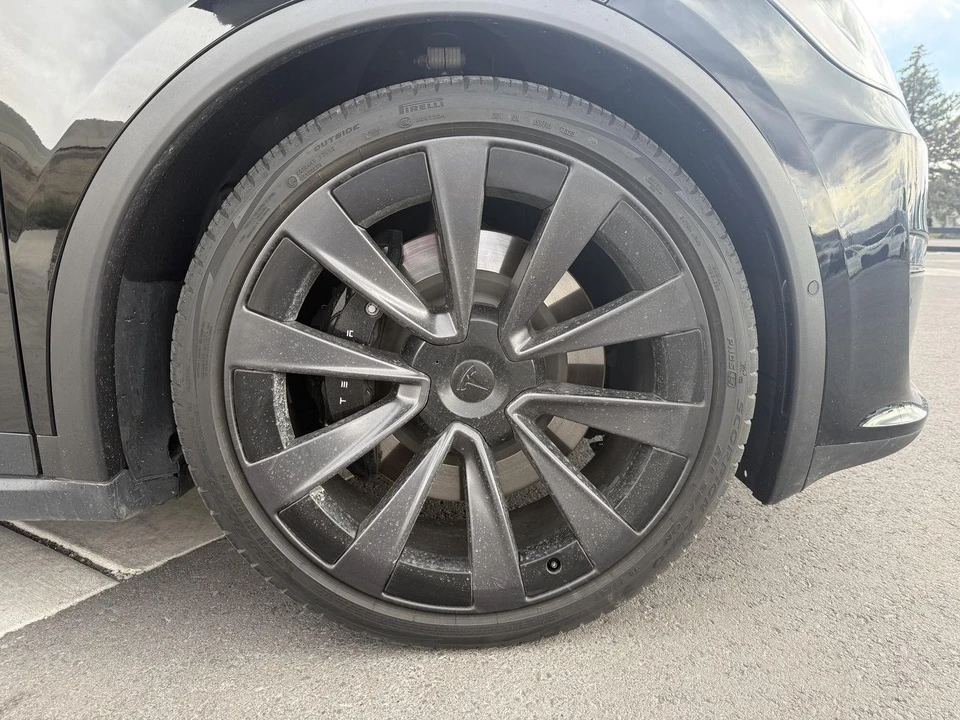 2022 Tesla Model X - Image 10 of 29