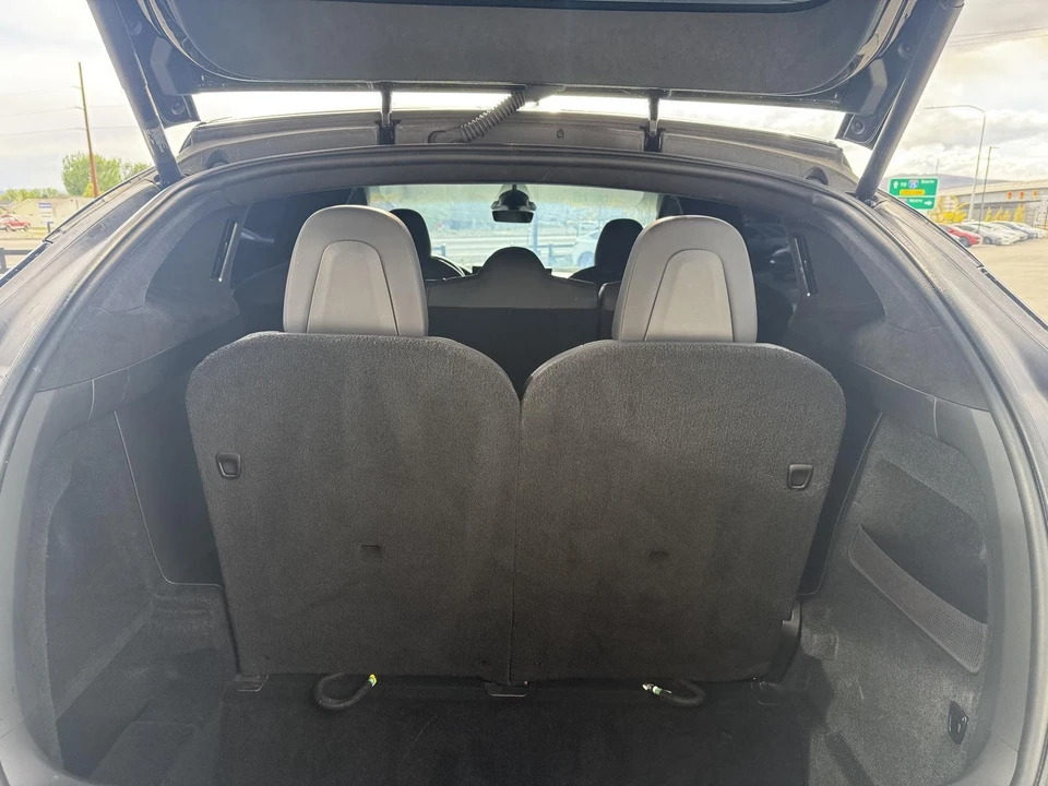 2022 Tesla Model X - Image 18 of 29