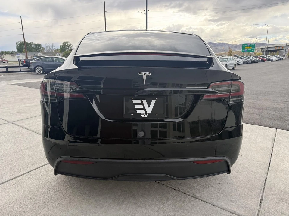 2022 Tesla Model X - Image 7 of 29