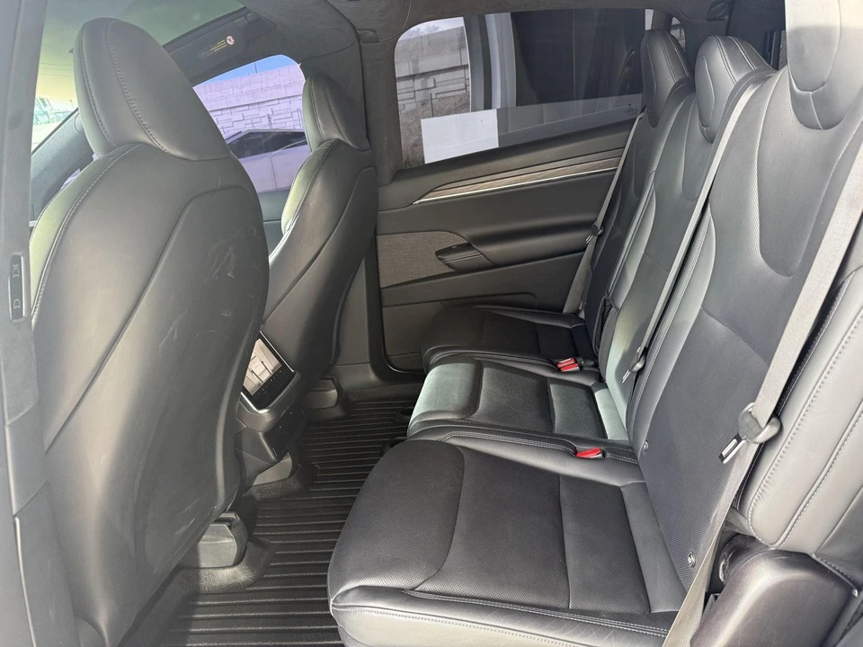 2022 Tesla Model X - Image 16 of 29