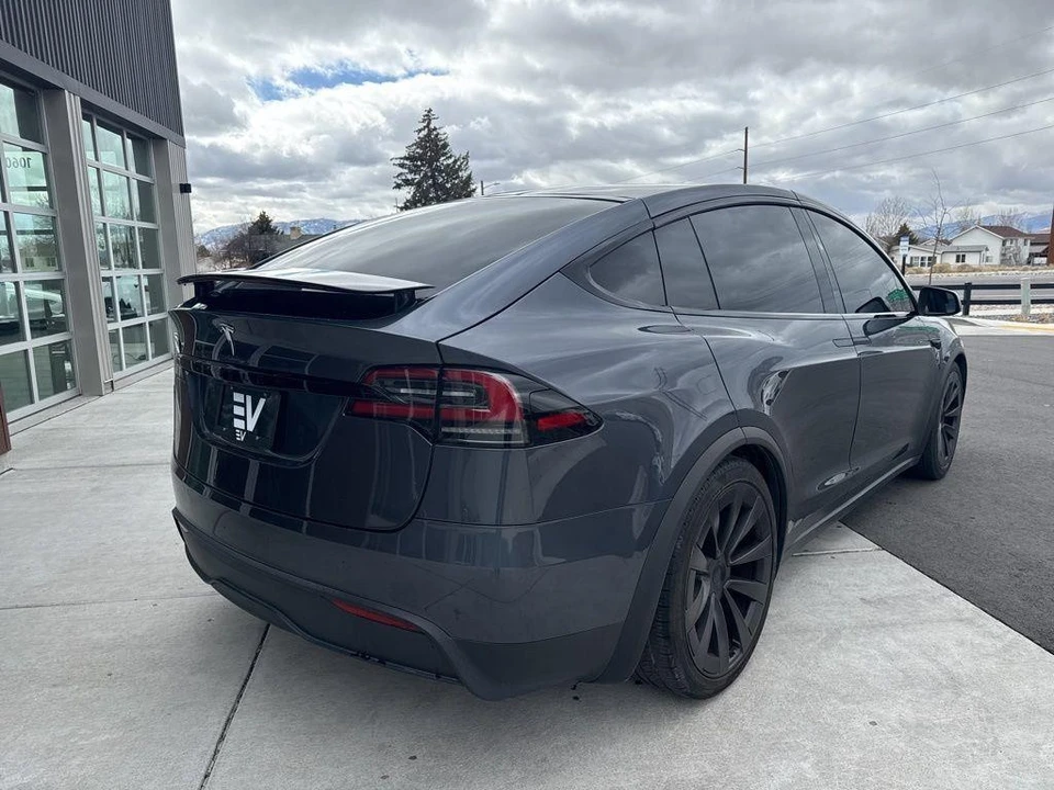 2022 Tesla Model X - Image 8 of 21