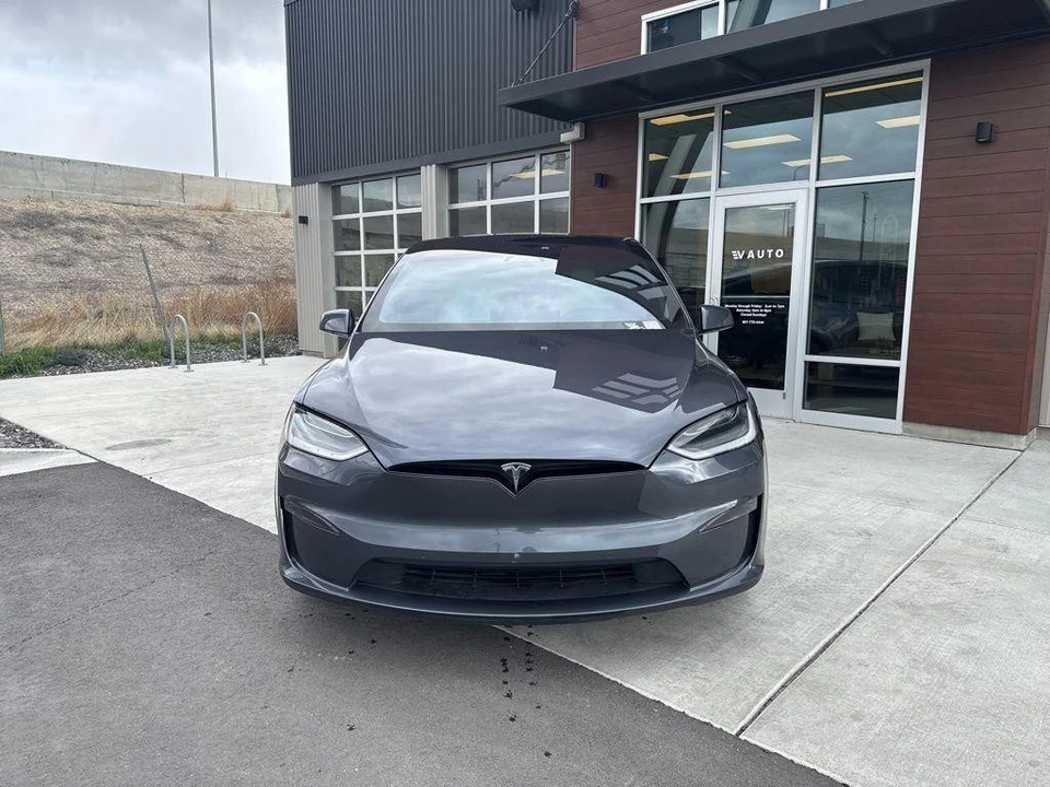 2022 Tesla Model X - Image 3 of 21