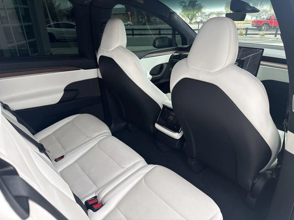 2022 Tesla Model X - Image 21 of 21