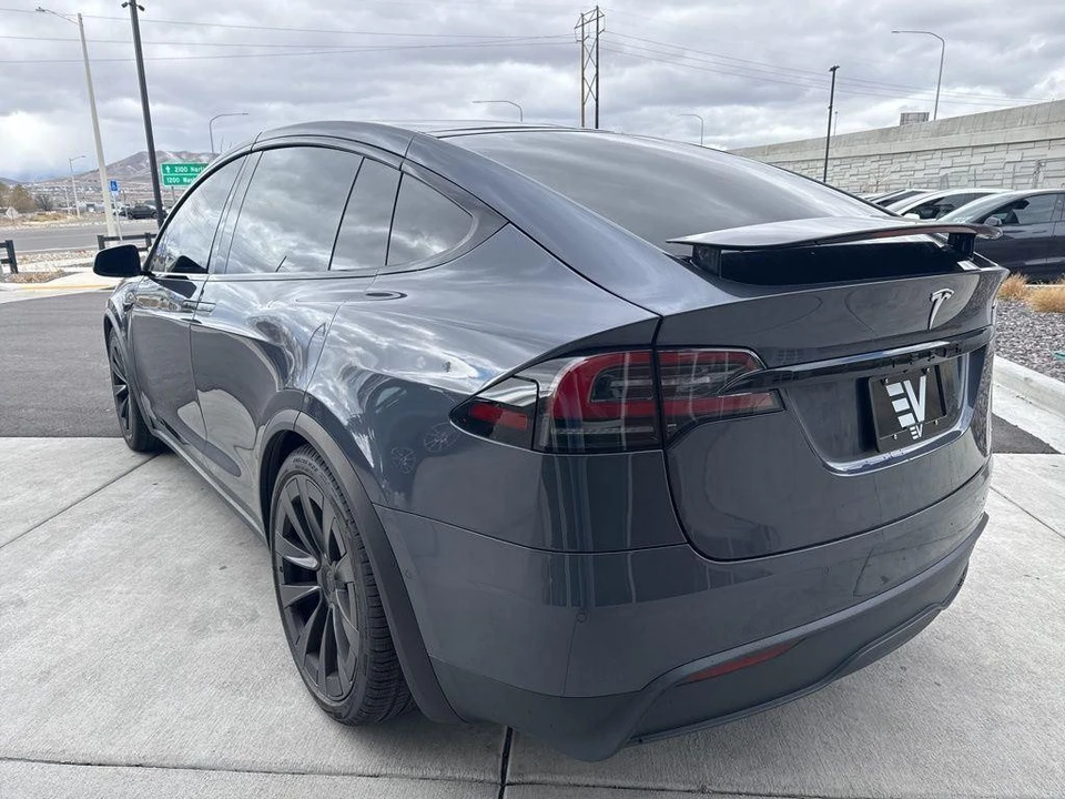 2022 Tesla Model X - Image 6 of 21