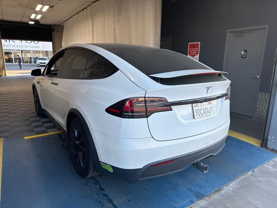 2022 Tesla Model X - Image 3 of 7
