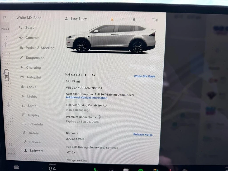 2022 Tesla Model X - Image 27 of 28