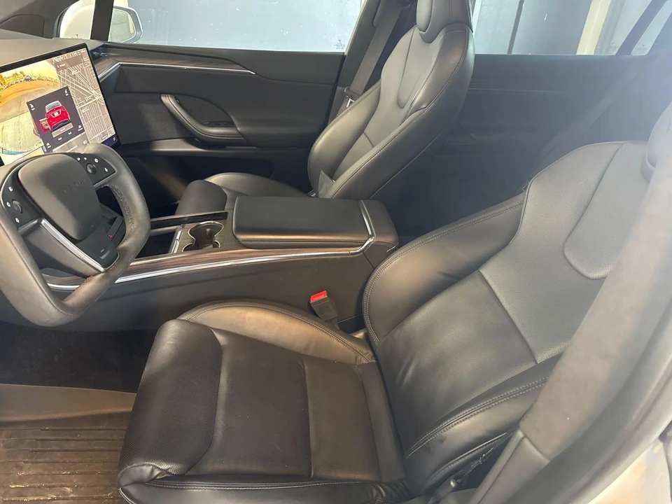 2022 Tesla Model X - Image 5 of 7
